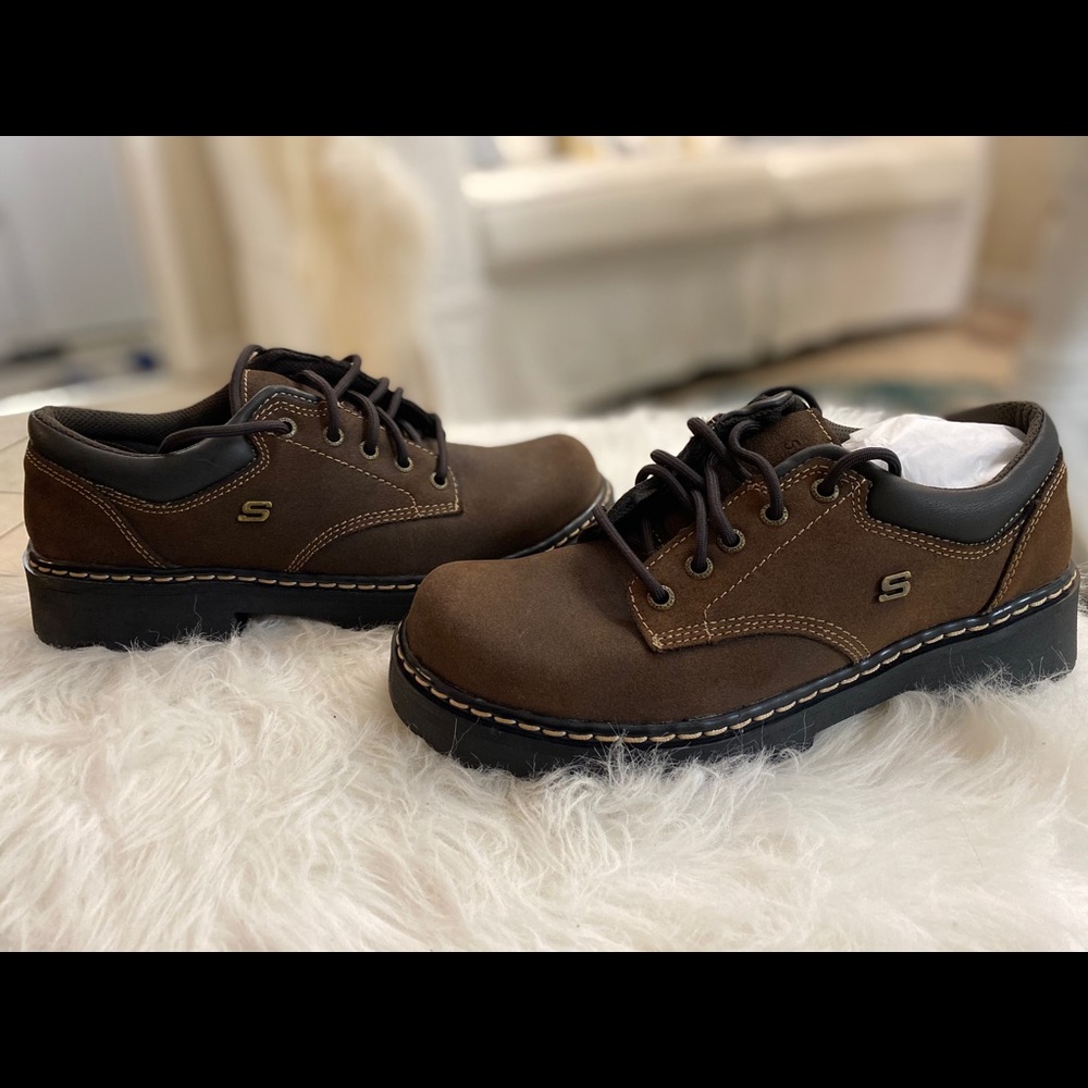 Skechers Parties Mate Boots 🥾 9.5 NEW ❤️